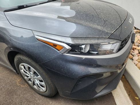 Used 2023 Kia Forte LX FWD image 3