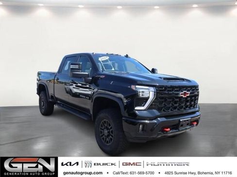 Used 2024 Chevrolet Silverado 2500 ZR2 w/ Technology Package AWD/4WD image 1