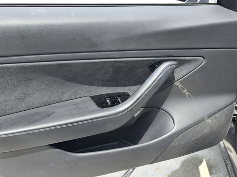Used 2018 Tesla Model 3 Long Range RWD image 14
