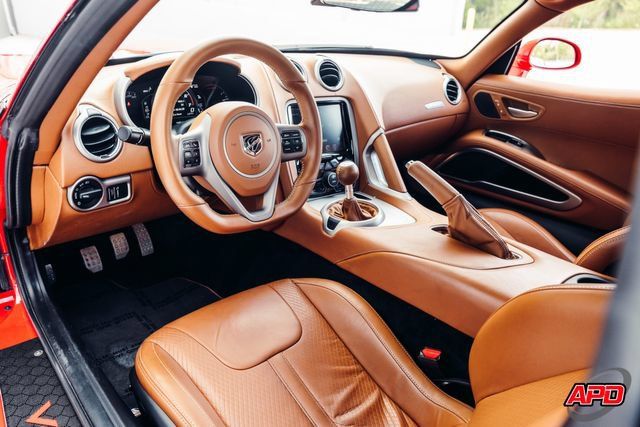Used 2013 SRT Viper GTS w/ GTS Laguna Interior Pkg RWD image 2