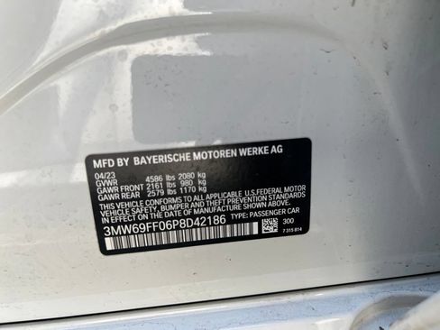 Used 2023 BMW 330i Sedan w/ M Sport Package RWD image 17