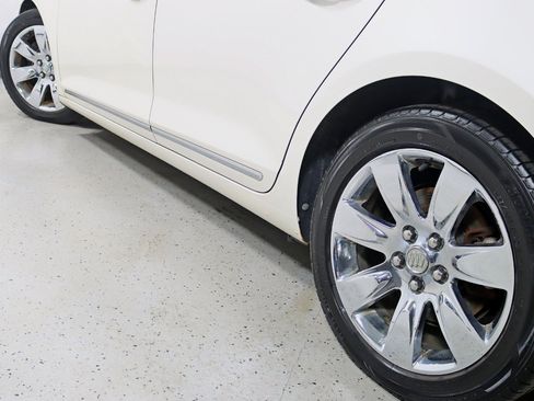 Used 2012 Buick LaCrosse Premium FWD image 12