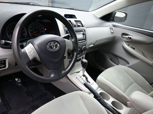 Used 2012 Toyota Corolla LE FWD image 10