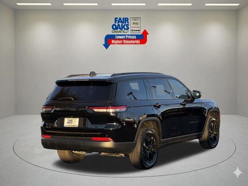 New 2025 Jeep Grand Cherokee L Laredo image 6