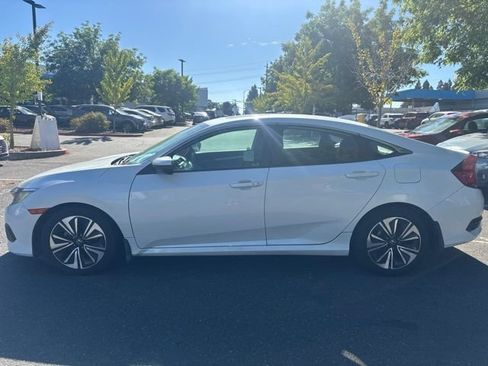 Used 2017 Honda Civic EX-T image 2