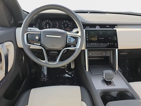 Certified 2024 Land Rover Discovery Sport Dynamic SE AWD/4WD image 16