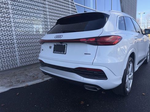 New 2025 Audi Q5 Prestige image 12