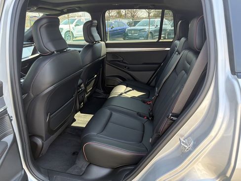 Used 2024 Jeep Wagoneer Launch Edition image 13