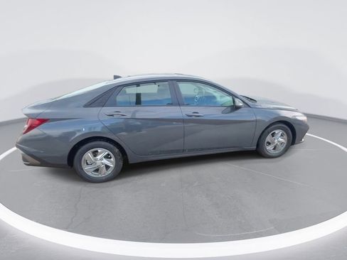 Used 2026 Hyundai Elantra SE FWD image 9
