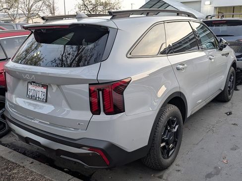 Used 2024 Kia Sorento SX Prestige w/ Olive Brown Leather Package image 7