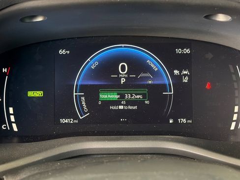 Used 2025 Toyota Camry SE w/ Convenience Package FWD image 27