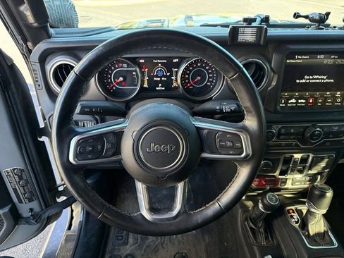 Used 2021 Jeep Gladiator Rubicon w/ Uconnect 4C Nav & Sound Group AWD/4WD image 13