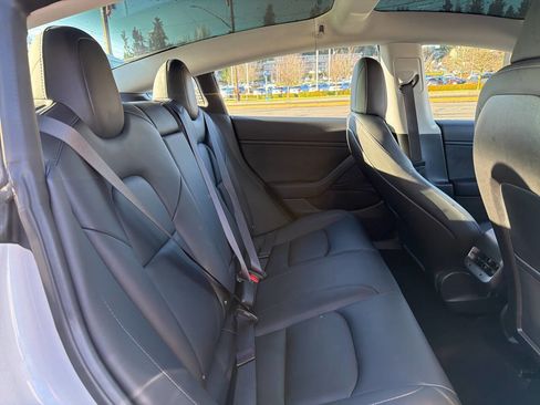 Used 2018 Tesla Model 3 Long Range image 23