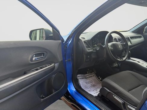 Used 2021 Honda HR-V Sport image 11