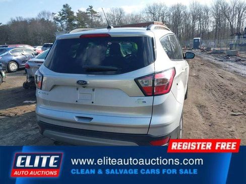 Used 2018 Ford Escape SE image 30