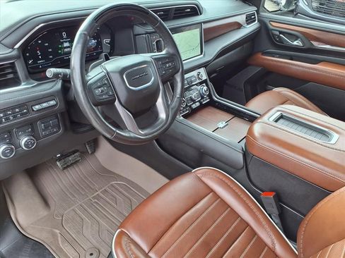 Certified 2024 GMC Yukon XL Denali Ultimate image 4