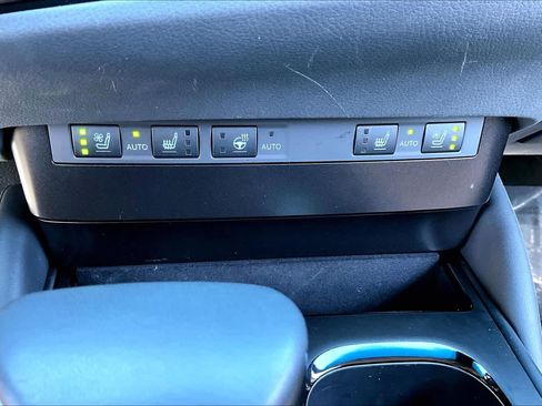 Used 2024 Lexus ES 300h w/ Premium Package FWD image 33