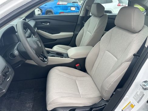 Used 2024 Honda Accord LX image 11