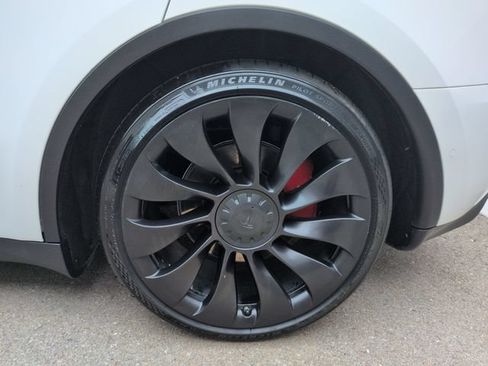 Used 2022 Tesla Model Y Performance AWD/4WD image 30