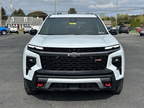 New 2026 Chevrolet Traverse Z71 w/ Enhanced Driving Package image 2