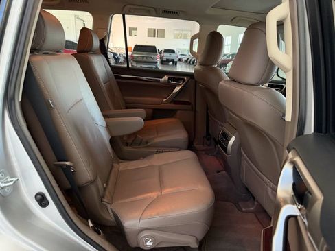 Used 2019 Lexus GX 460 Premium AWD/4WD image 18