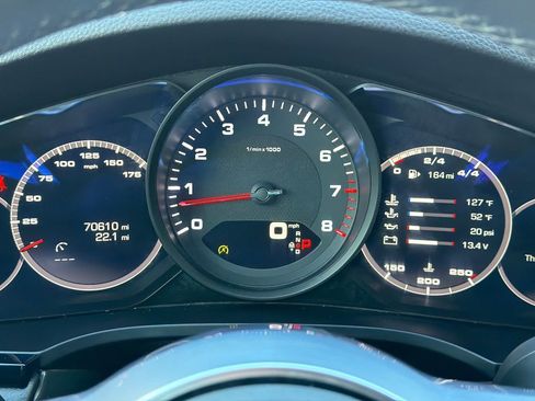 Used 2021 Porsche Cayenne Coupe image 24