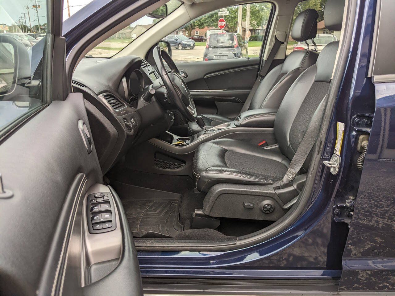 Used 2018 Dodge Journey Crossroad w/ Nav & Sun Group AWD/4WD image 10