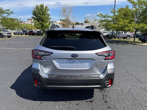 Used 2020 Subaru Outback Premium w/ Popular Package #1 AWD/4WD image 4
