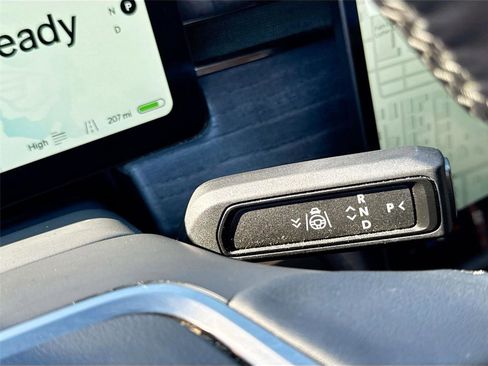 Used 2022 Rivian R1T Launch Edition image 16