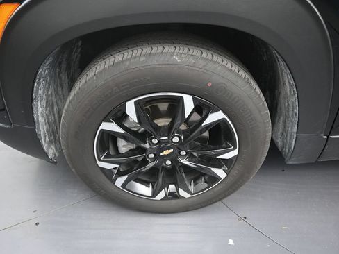 Used 2023 Chevrolet TrailBlazer LT FWD image 9