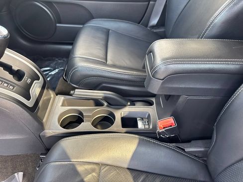 Used 2017 Jeep Compass High Altitude AWD/4WD image 21