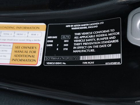 Used 2019 Aston Martin DBS Superleggera RWD image 32