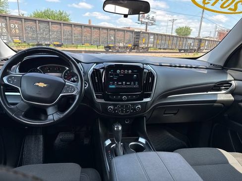 Used 2019 Chevrolet Traverse LT AWD/4WD image 13