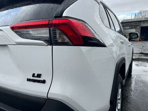 Used 2021 Toyota RAV4 LE image 36