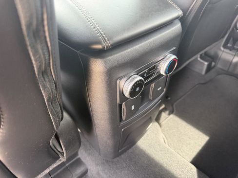Used 2022 Ford Explorer XLT w/ Equipment Group 202A RWD image 25