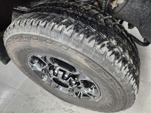 Used 2023 Ford F250 XLT w/ XLT Premium Package image 3