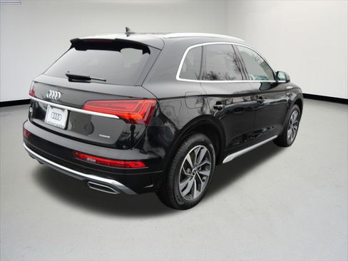 Certified 2023 Audi Q5 2.0T Premium w/ Convenience Package image 5