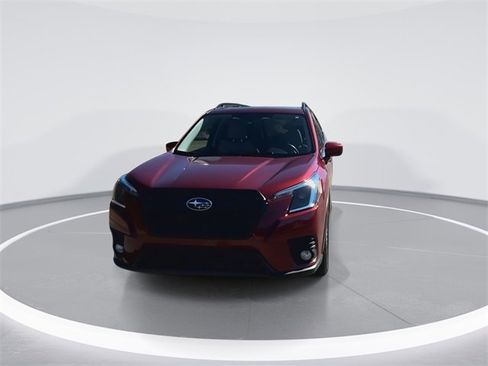 Used 2022 Subaru Forester Premium image 3