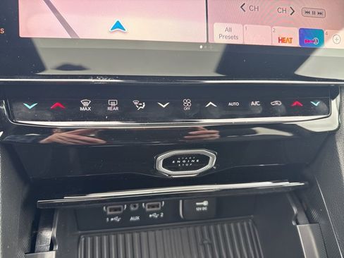 New 2026 Jeep Grand Cherokee Limited AWD/4WD image 13