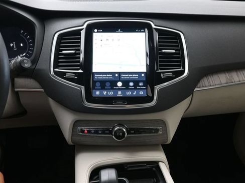 Used 2024 Volvo XC90 B6 Plus w/ Protection Package Premier AWD/4WD image 13