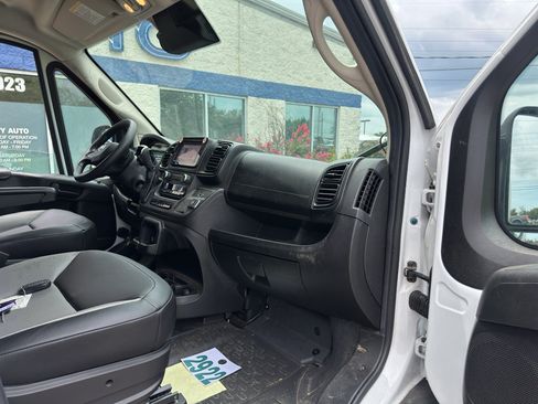 Used 2024 RAM ProMaster 2500 w/ Convenience Group FWD image 10
