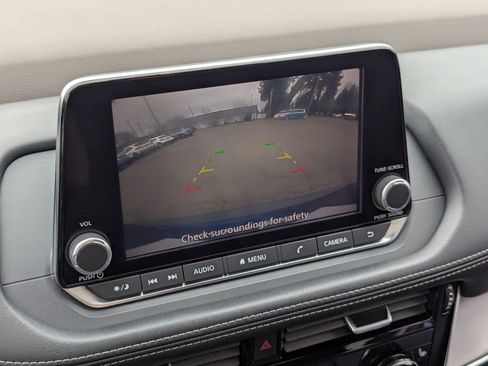 Used 2022 Nissan Rogue SV w/ SV Premium Package image 18