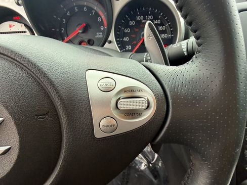 Used 2009 Nissan 370Z Touring w/ Sport Pkg RWD image 19
