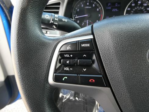 Used 2017 Hyundai Elantra SE FWD image 12