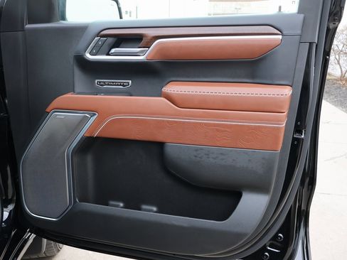 Used 2025 GMC Sierra 1500 Denali Ultimate image 11