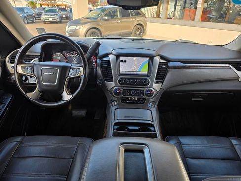 Used 2015 GMC Yukon Denali w/ Touring Package image 8