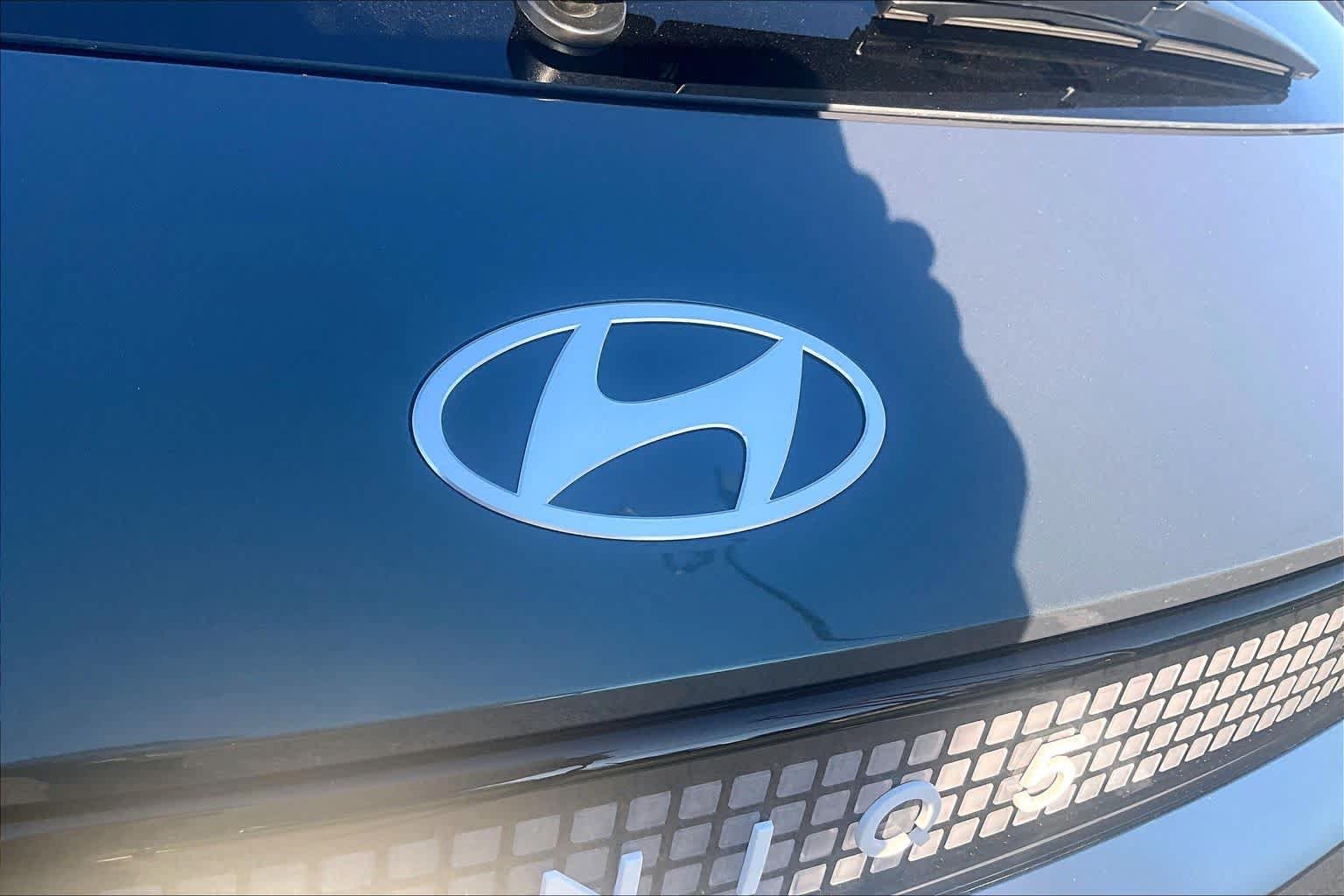New 2027 Hyundai Ioniq 5 Limited AWD/4WD image 8