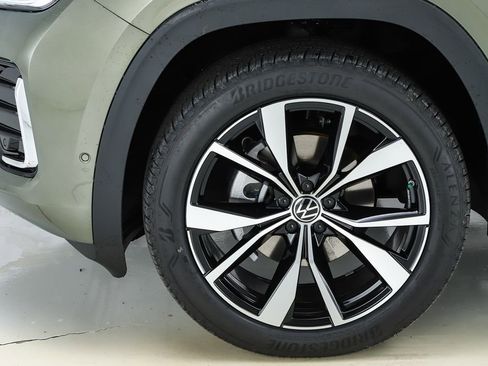 New 2026 Volkswagen Atlas SEL Premium R-Line image 5