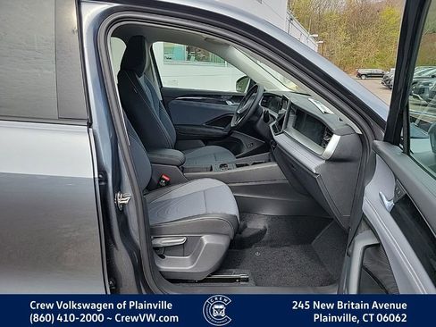 New 2026 Volkswagen Tiguan SE AWD/4WD image 16