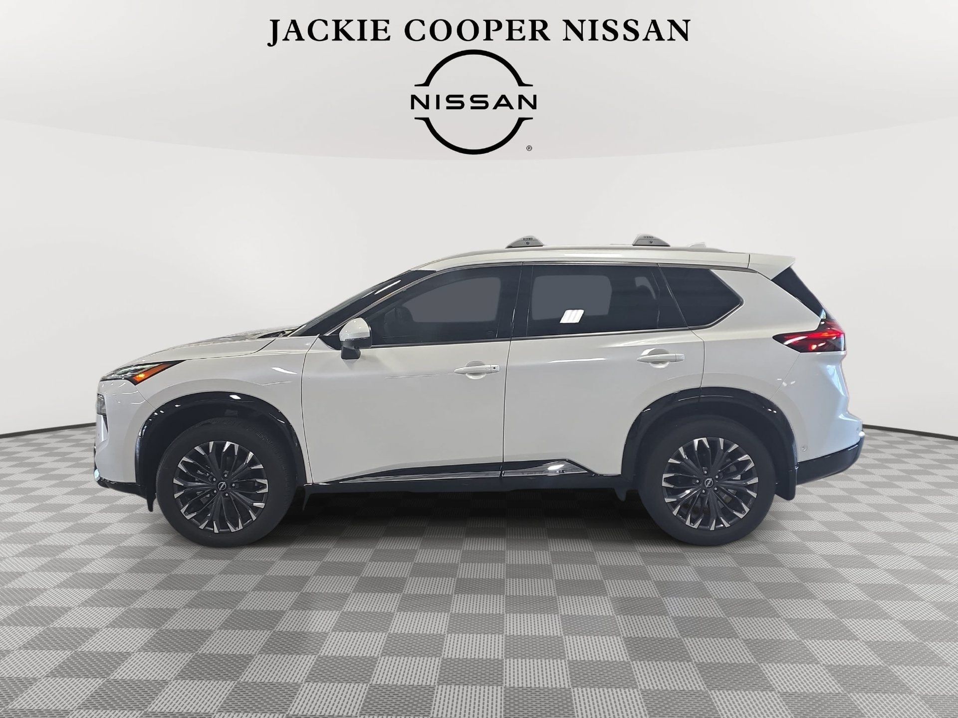 Used 2026 Nissan Rogue Platinum w/ Platinum Premium Package AWD/4WD image 8